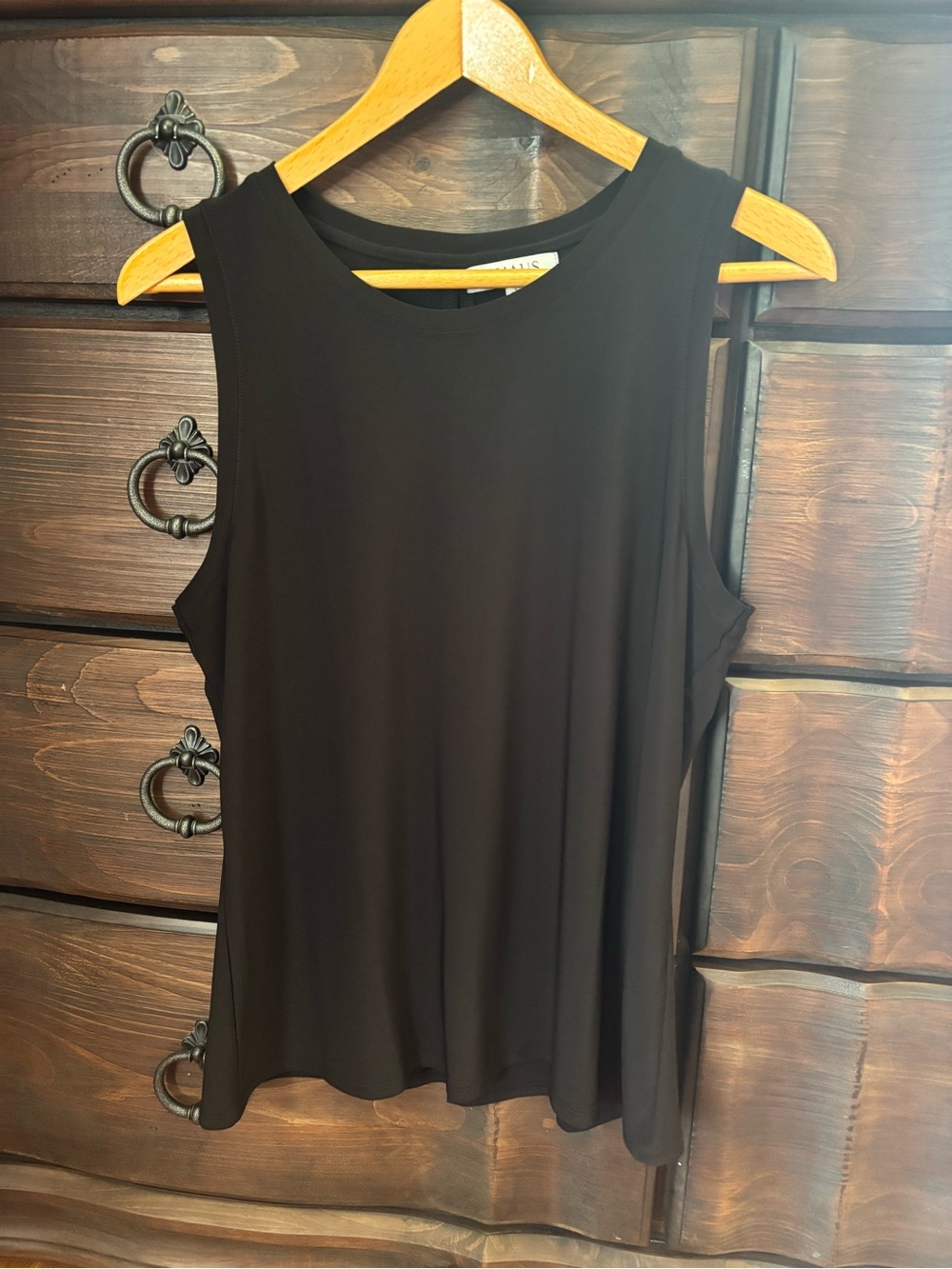 Chaus New York Women’s Black Sophisticated Tank Top Size Large